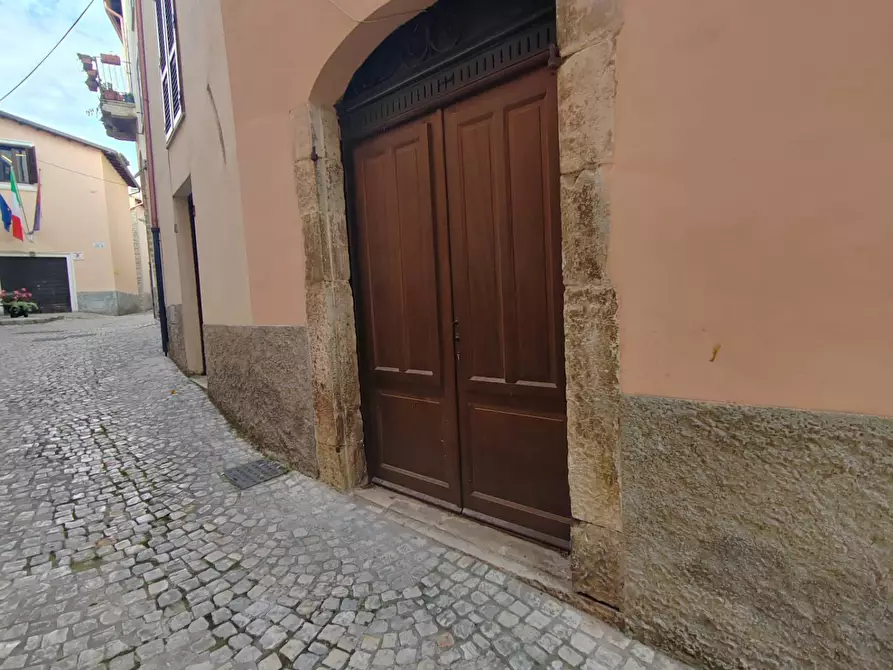 Immagine 4 di Locale commerciale in vendita  in Piazza Leone XIII a Bassiano