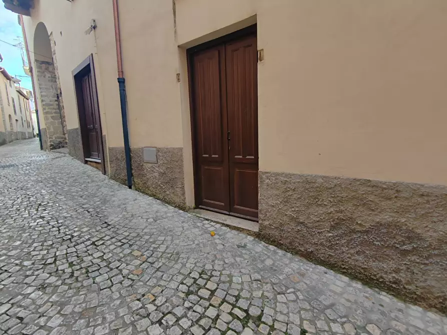 Immagine 3 di Locale commerciale in vendita  in Piazza Leone XIII a Bassiano