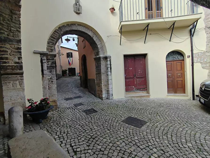 Immagine 6 di Locale commerciale in vendita  in Piazza Leone XIII a Bassiano