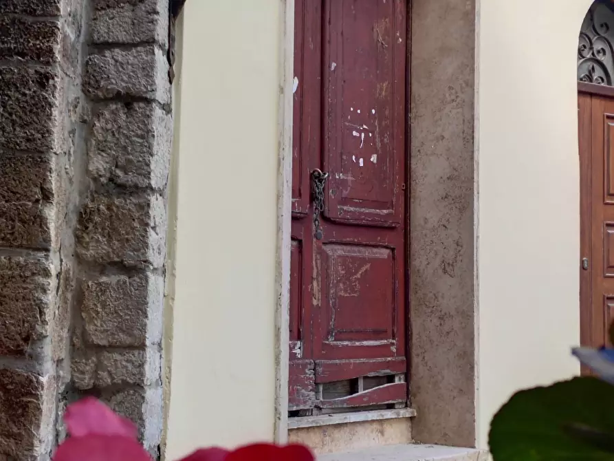 Immagine 10 di Locale commerciale in vendita  in Piazza Leone XIII a Bassiano