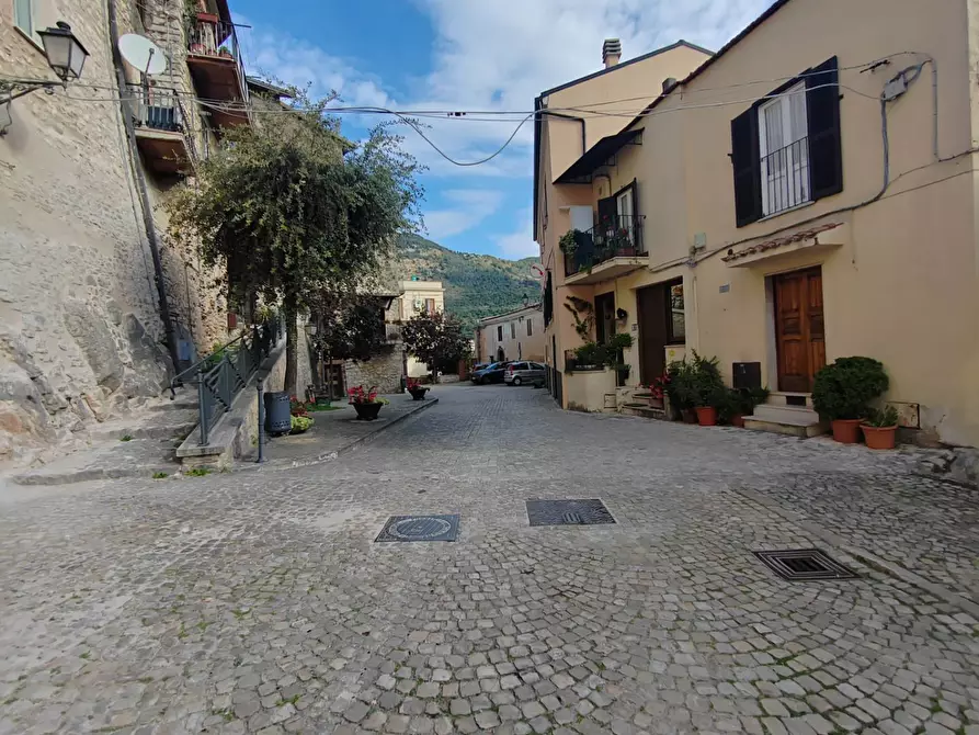 Immagine 12 di Locale commerciale in vendita  in Piazza Leone XIII a Bassiano