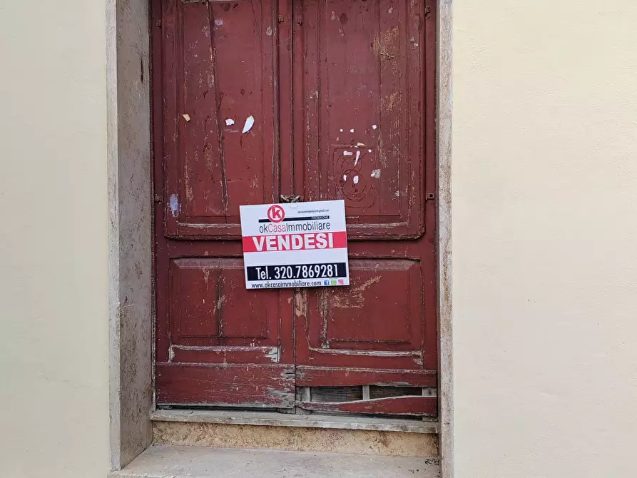 Immagine 13 di Locale commerciale in vendita  in Piazza Leone XIII a Bassiano