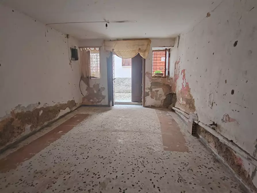 Immagine 4 di Locale commerciale in vendita  in Via Corso D'Italia a Bassiano