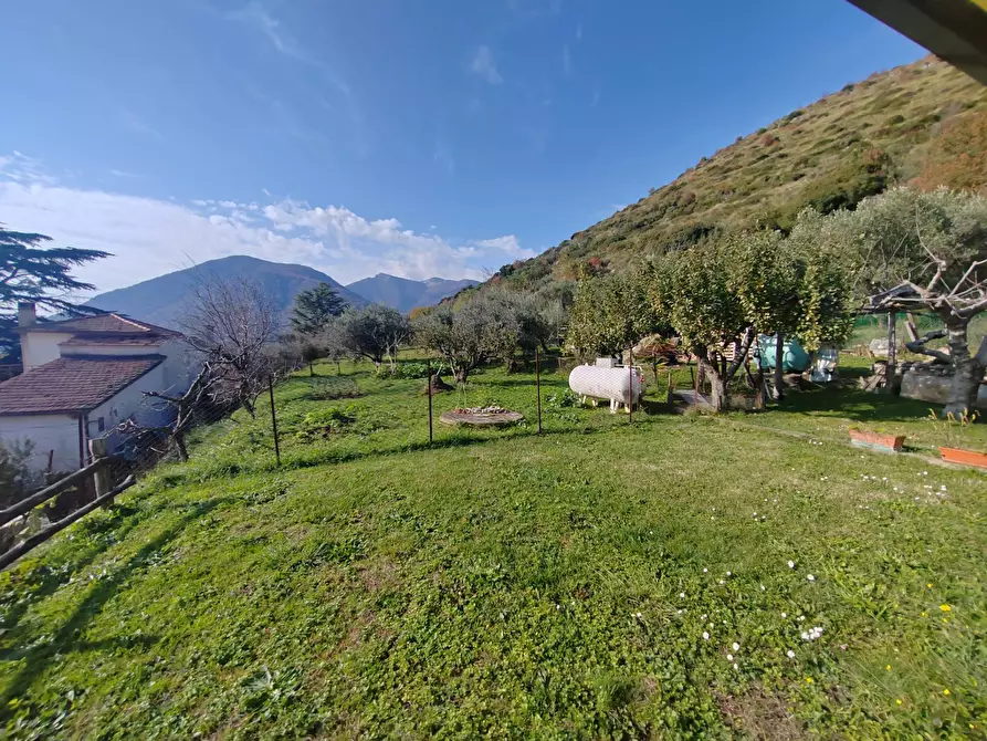 Immagine 31 di Villa in vendita  in Via Monte Acuto 41 a Bassiano