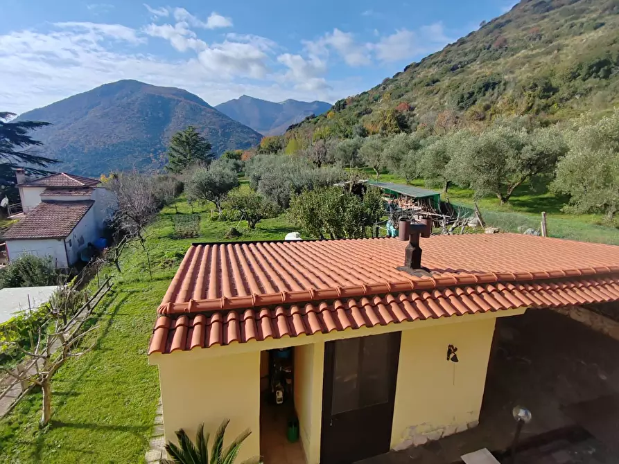 Immagine 2 di Villa in vendita  in Via Monte Acuto 41 a Bassiano