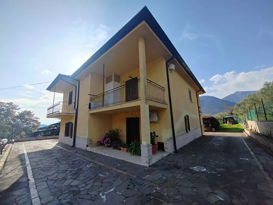 Immagine 1 di Villa in vendita  in Via Monte Acuto 41 a Bassiano