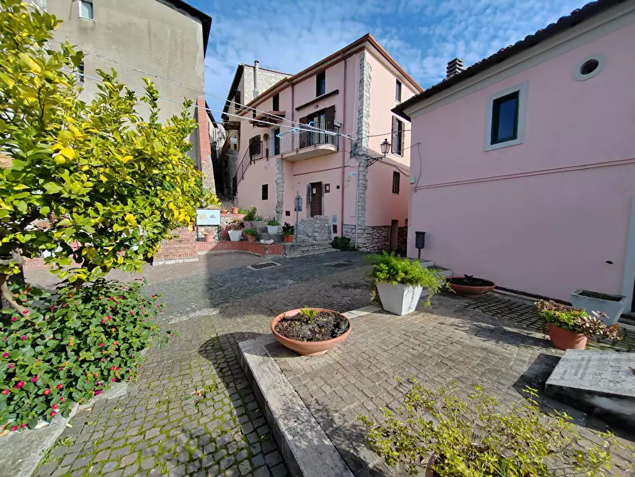 Immagine 23 di Appartamento in vendita  in Via Cesare Battisti 34 a Bassiano