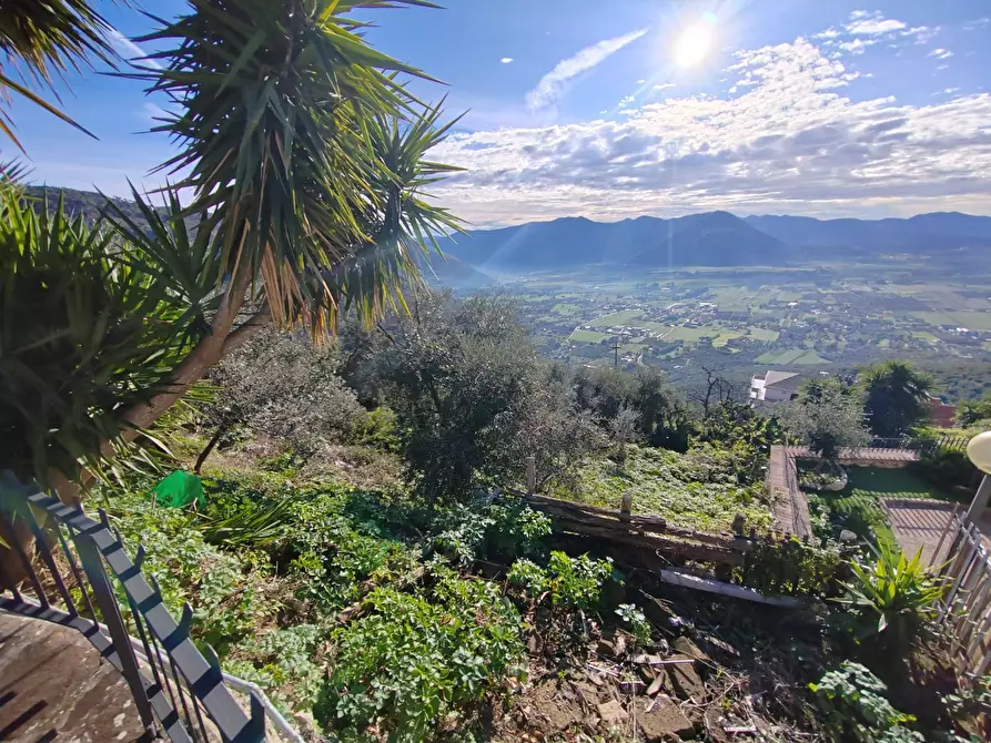 Immagine 6 di Locale commerciale in vendita  in Via Del Colle a Bassiano