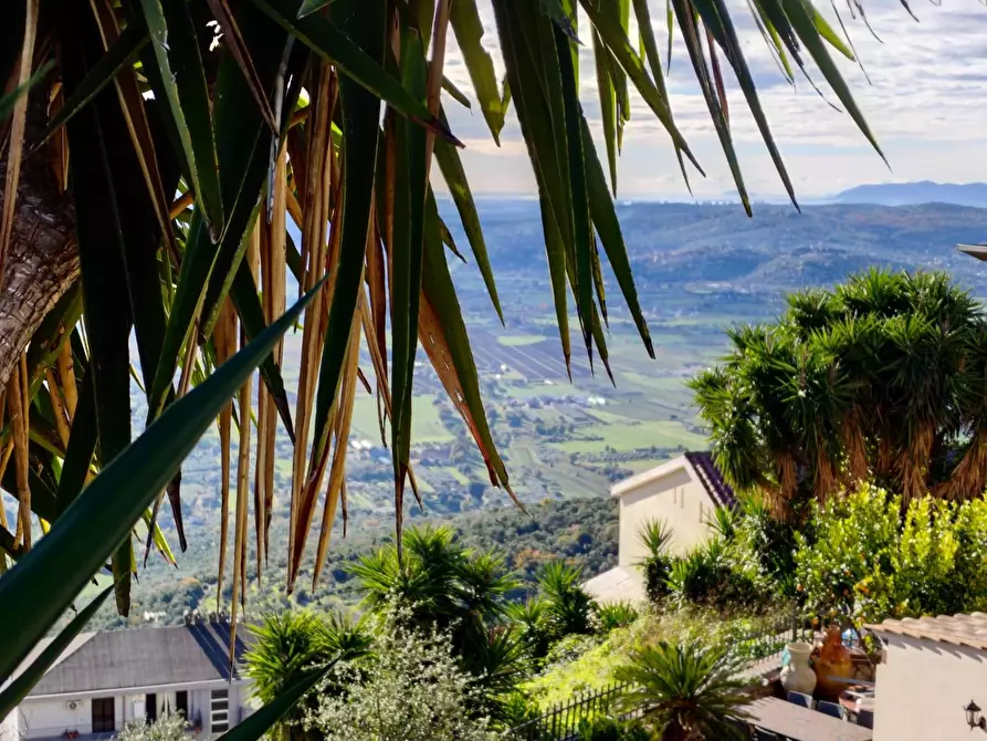 Immagine 8 di Locale commerciale in vendita  in Via Del Colle a Bassiano