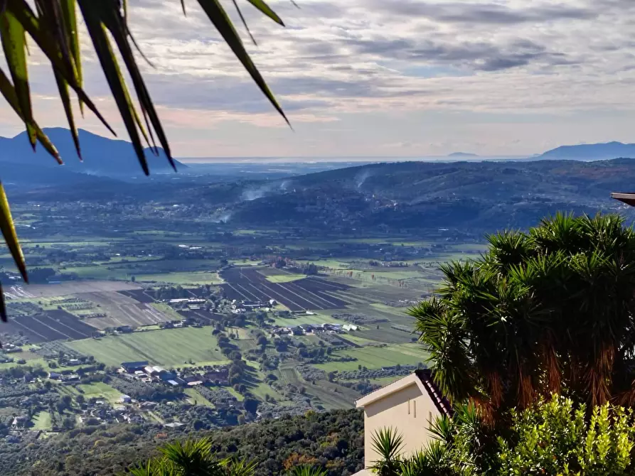 Immagine 11 di Locale commerciale in vendita  in Via Del Colle a Bassiano