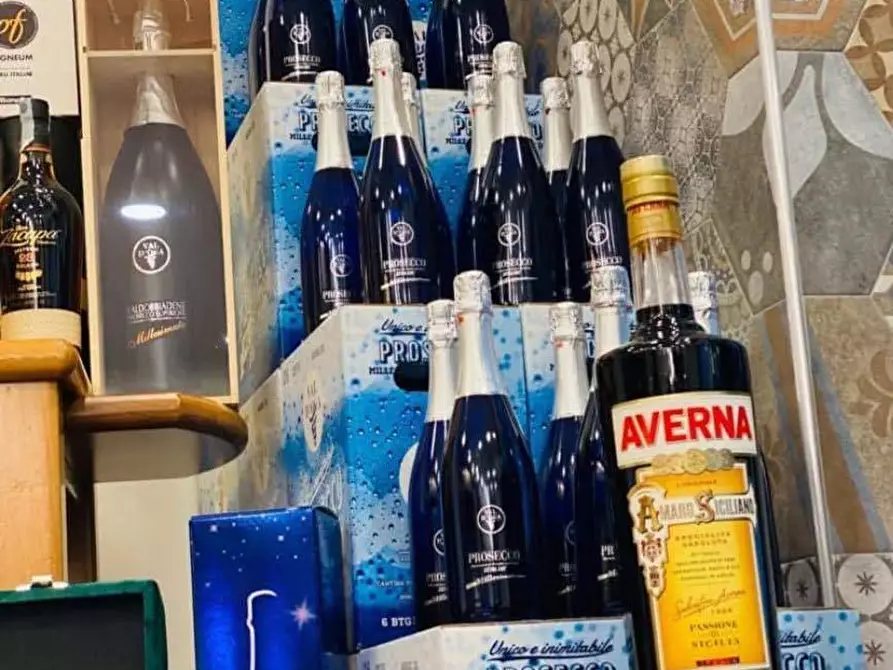 Immagine 6 di Attività commerciale in vendita  in piazza madonna della neve 30 a Frosinone