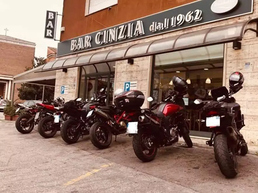 Immagine 1 di Attività commerciale in vendita  in piazza madonna della neve 30 a Frosinone