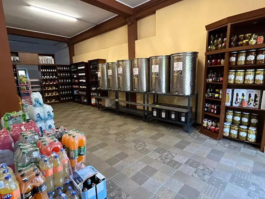 Immagine 1 di Attività commerciale in vendita  in via Roma 54 a Alfedena