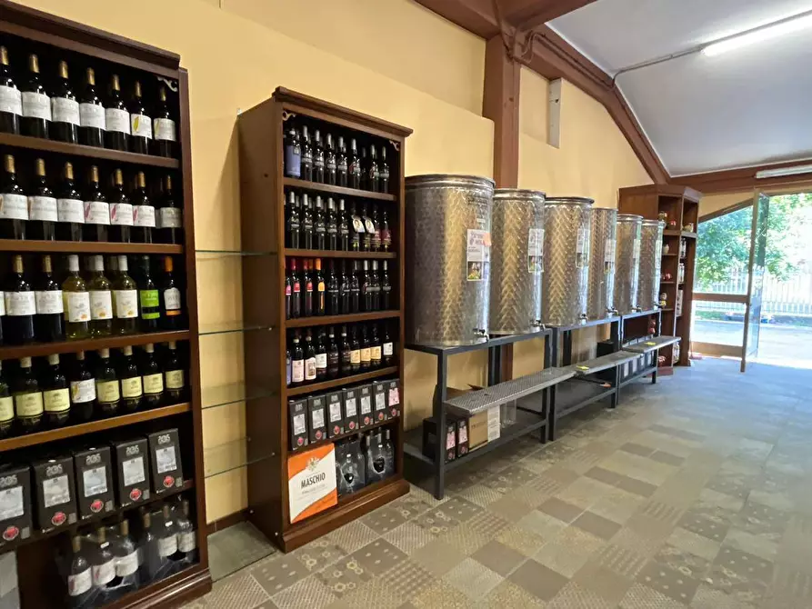 Immagine 2 di Attività commerciale in vendita  in via Roma 54 a Alfedena