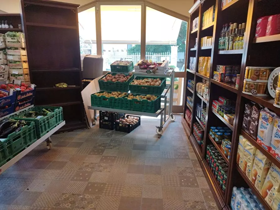 Immagine 3 di Attività commerciale in vendita  in via Roma 54 a Alfedena