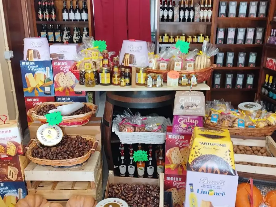 Immagine 15 di Attività commerciale in vendita  in via Roma 54 a Alfedena