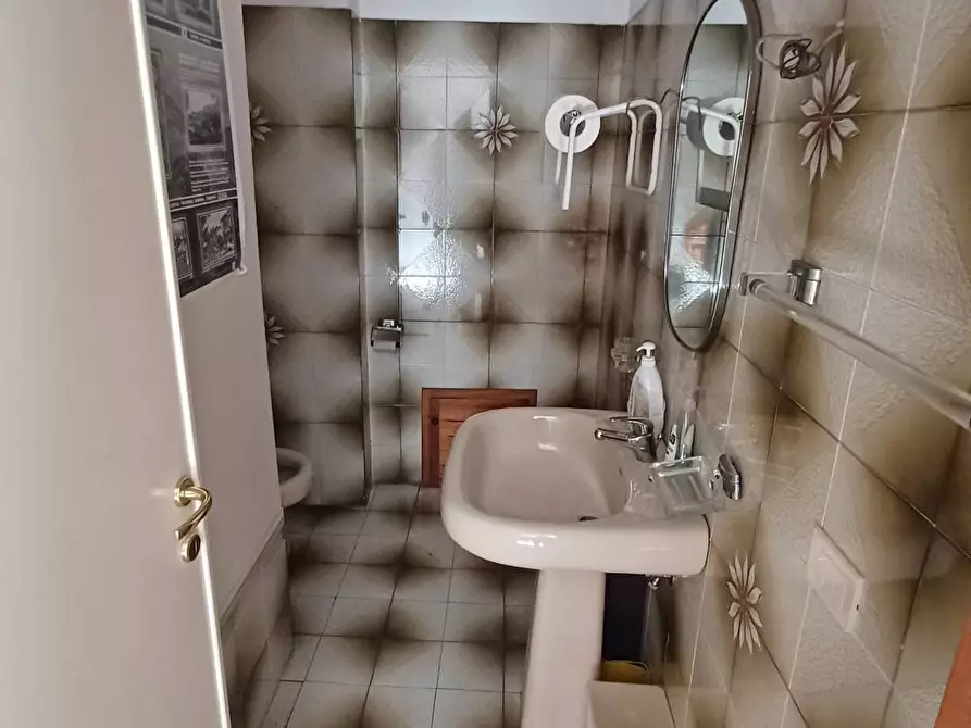 Immagine 25 di Appartamento in vendita  in Via Dante Alighieri 49 a Bassiano