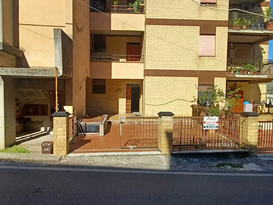 Immagine 35 di Appartamento in vendita  in Via Dante Alighieri 49 a Bassiano