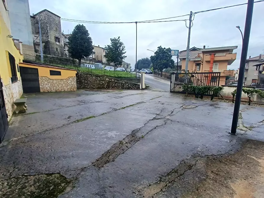 Immagine 13 di Magazzino in vendita  in Piazza Boccatopa a Amaseno