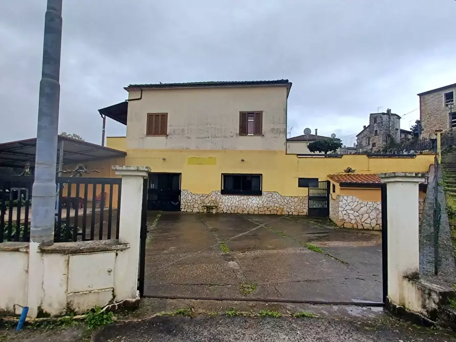 Immagine 20 di Magazzino in vendita  in Piazza Boccatopa a Amaseno