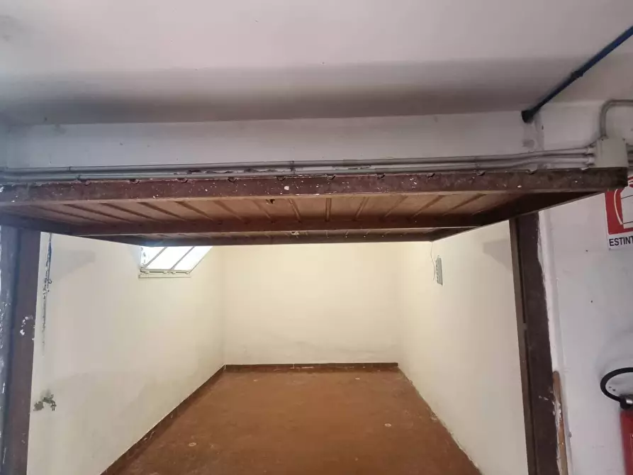 Immagine 2 di Box auto in vendita  in Via Enrico Coleman a Terracina