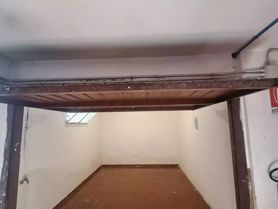 Immagine 3 di Box auto in vendita  in Via Enrico Coleman a Terracina