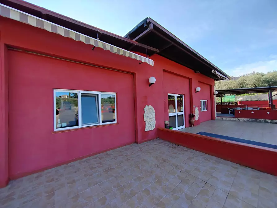 Immagine 1 di Locale commerciale in vendita  in Via Cerreto 50 a Bassiano