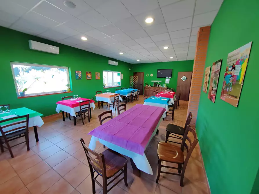 Immagine 6 di Locale commerciale in vendita  in Via Cerreto 50 a Bassiano