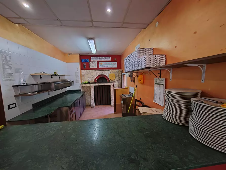 Immagine 15 di Locale commerciale in vendita  in Via Cerreto 50 a Bassiano