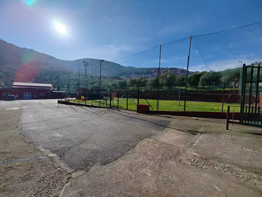 Immagine 25 di Locale commerciale in vendita  in Via Cerreto 50 a Bassiano