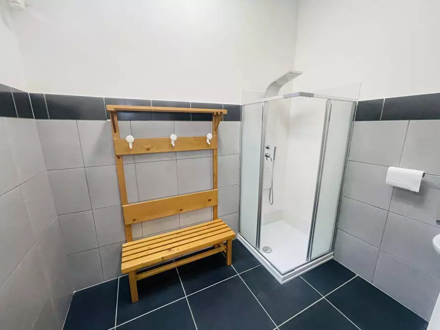 Immagine 8 di Locale commerciale in vendita  in VIA MARIA 125 a Frosinone