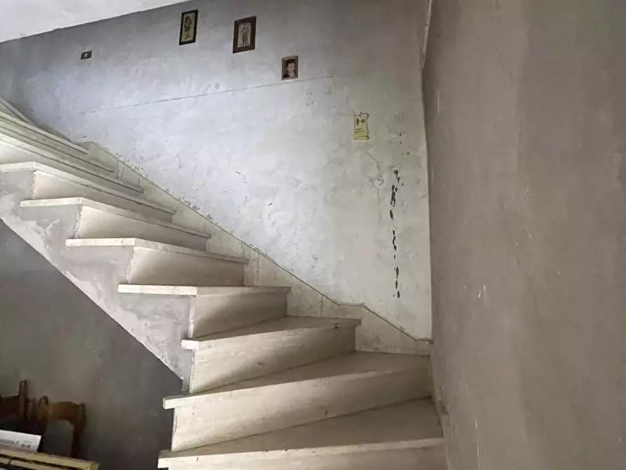 Immagine 4 di Locale commerciale in vendita  in vicolo fanfarillo a Alatri