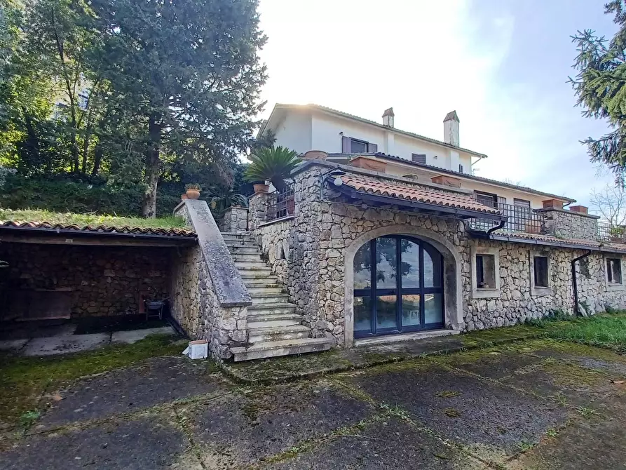 Immagine 31 di Villa in vendita  in Santa Lucia a Arnara