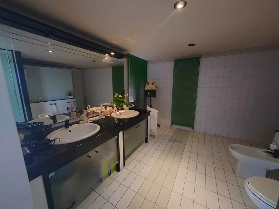 Immagine 20 di Appartamento in vendita  in Viale Guglielmo Marconi 12 a Frosinone