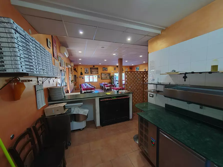 Immagine 18 di Locale commerciale in affitto  in Via Cerreto 50 a Bassiano