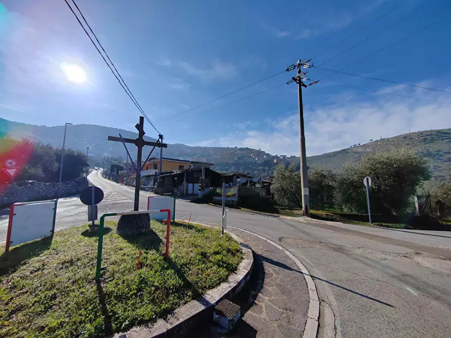 Immagine 41 di Locale commerciale in affitto  in Via Cerreto 50 a Bassiano