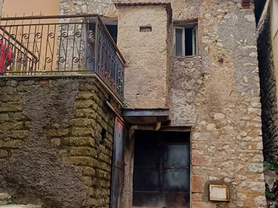 Immagine 3 di Palazzo in vendita  in piazza S.Giacomo a Bassiano