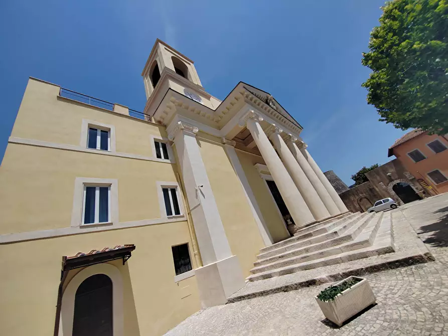 Immagine 10 di Palazzo in vendita  in piazza S.Giacomo a Bassiano