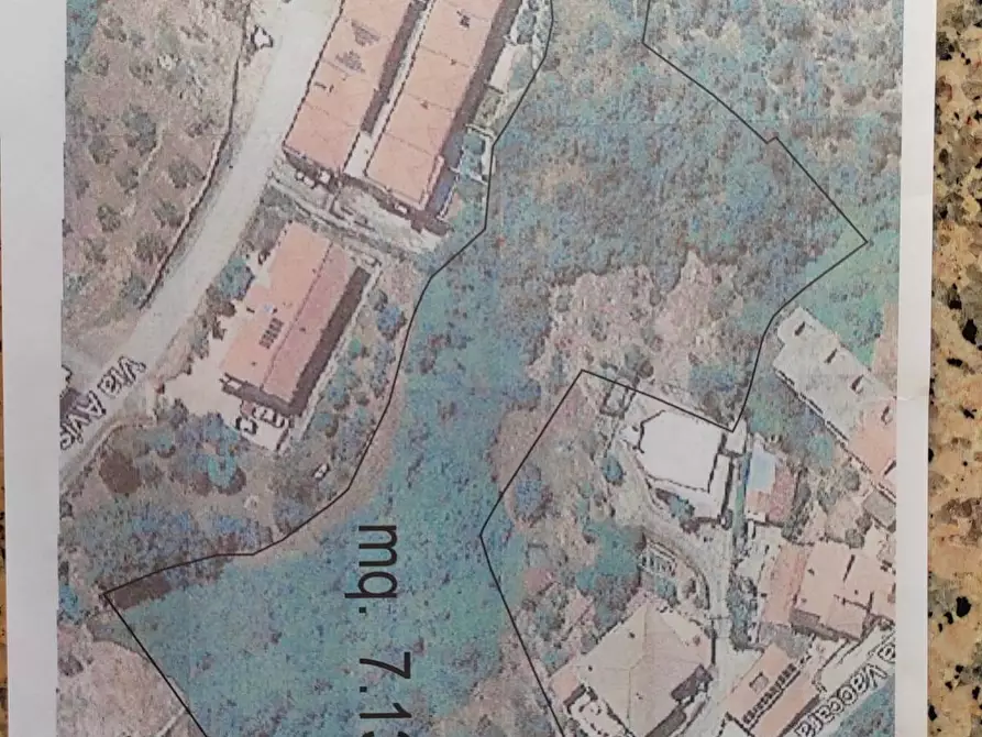 Immagine 8 di Locale commerciale in vendita  in Viale San Rocco a Bassiano