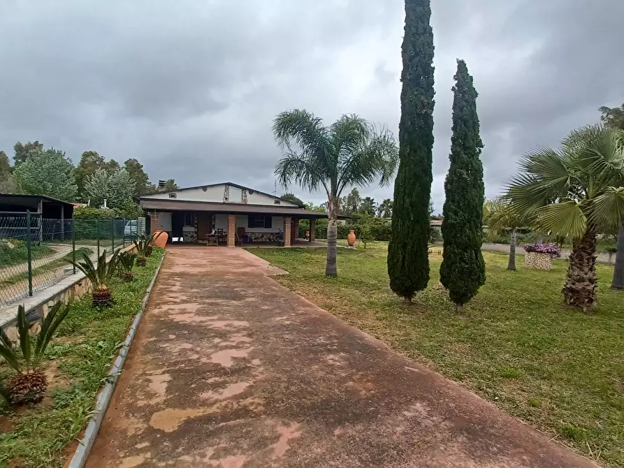 Immagine 2 di Villa in vendita  in via dei lucani a Sabaudia