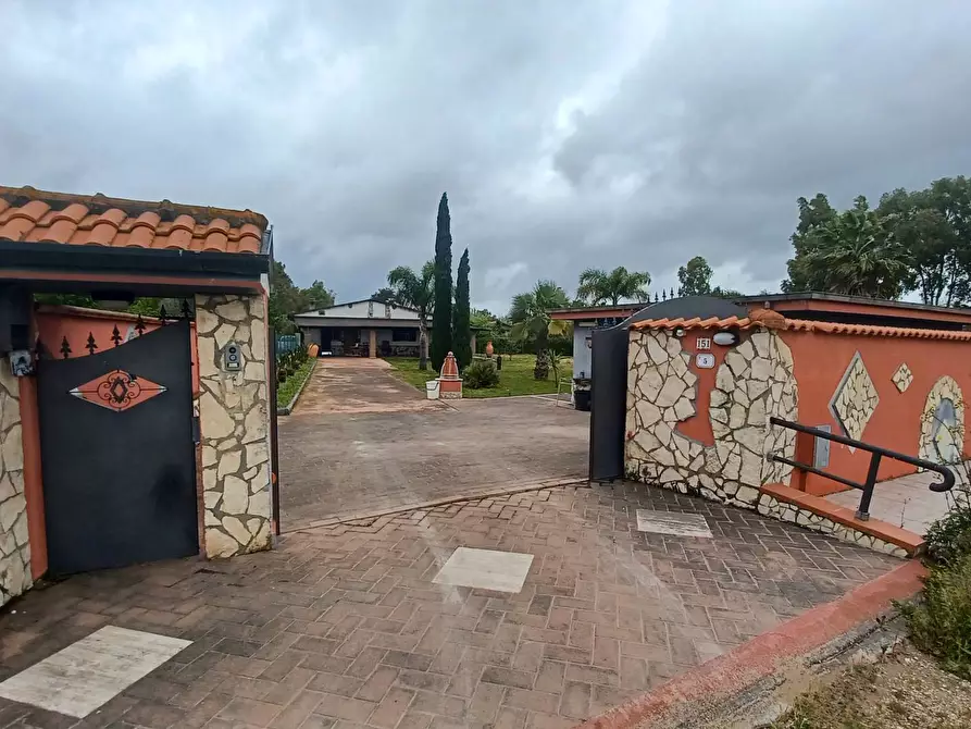 Immagine 7 di Villa in vendita  in via dei lucani a Sabaudia