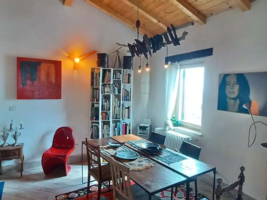 Immagine 2 di Appartamento in vendita  in piazza del Duomo a Bassiano