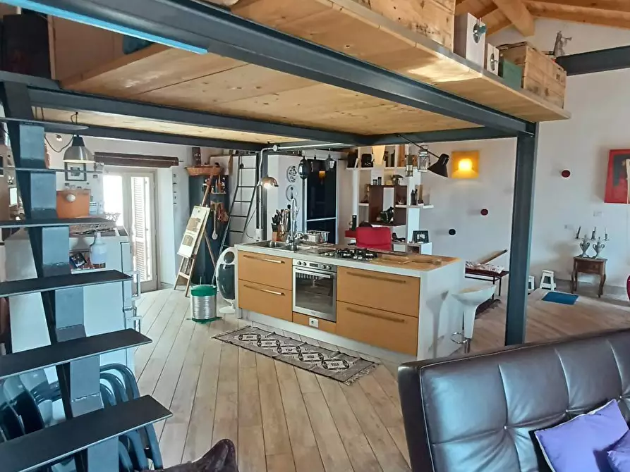 Immagine 3 di Appartamento in vendita  in piazza del Duomo a Bassiano