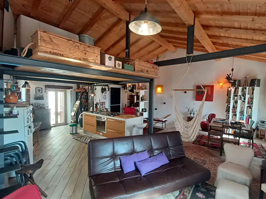 Immagine 5 di Appartamento in vendita  in piazza del Duomo a Bassiano