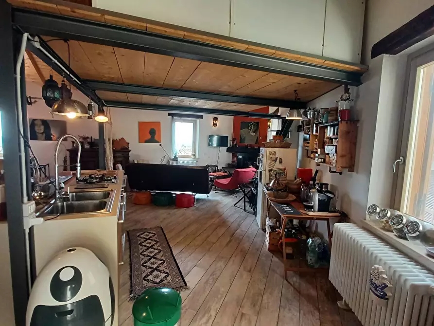 Immagine 8 di Appartamento in vendita  in piazza del Duomo a Bassiano