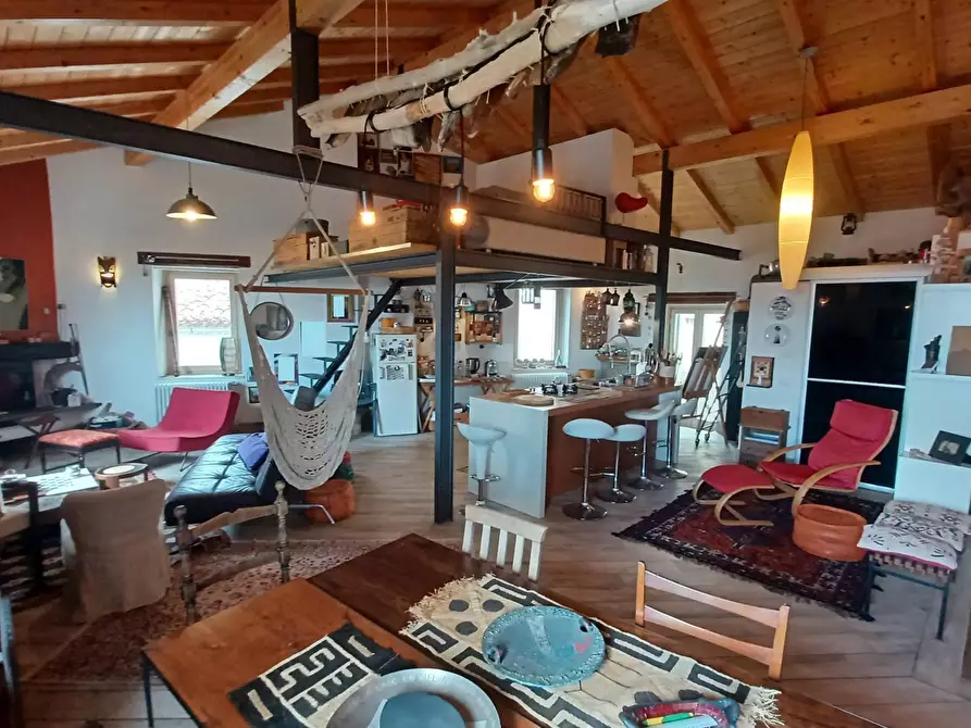 Immagine 10 di Appartamento in vendita  in piazza del Duomo a Bassiano