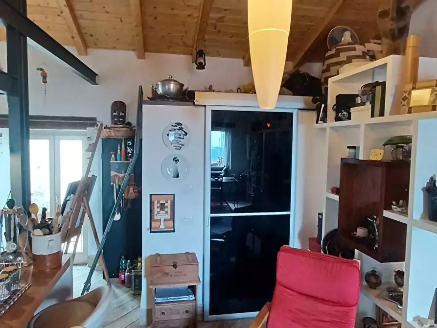 Immagine 11 di Appartamento in vendita  in piazza del Duomo a Bassiano