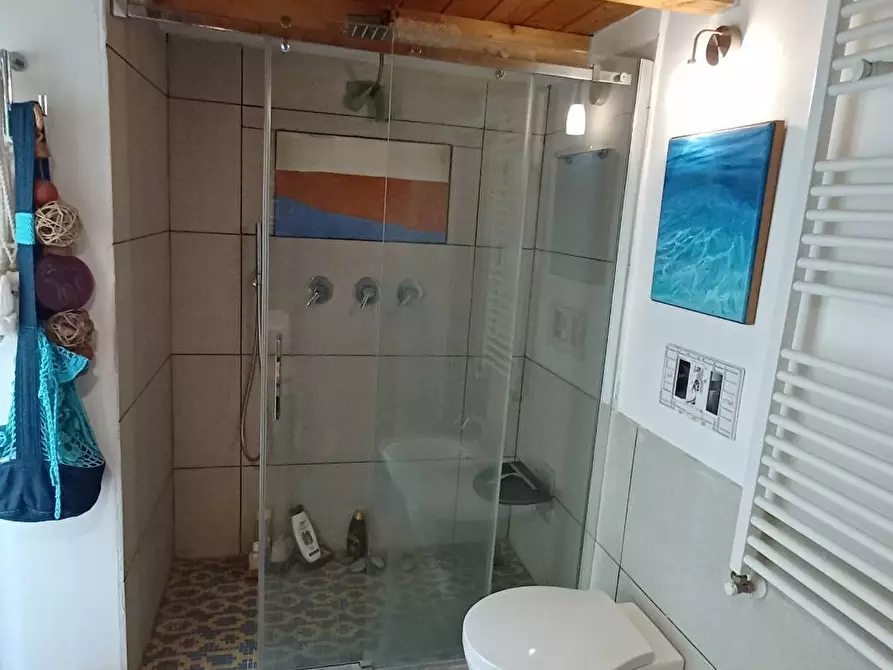 Immagine 19 di Appartamento in vendita  in piazza del Duomo a Bassiano