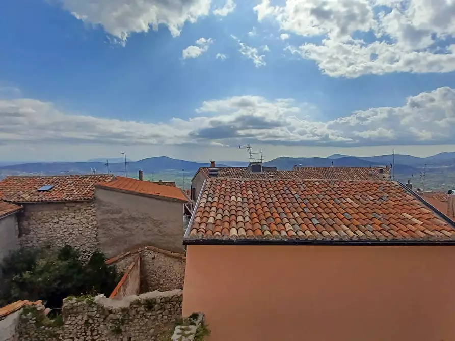 Immagine 24 di Appartamento in vendita  in piazza del Duomo a Bassiano