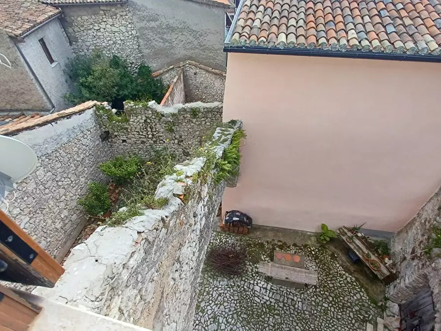 Immagine 25 di Appartamento in vendita  in piazza del Duomo a Bassiano